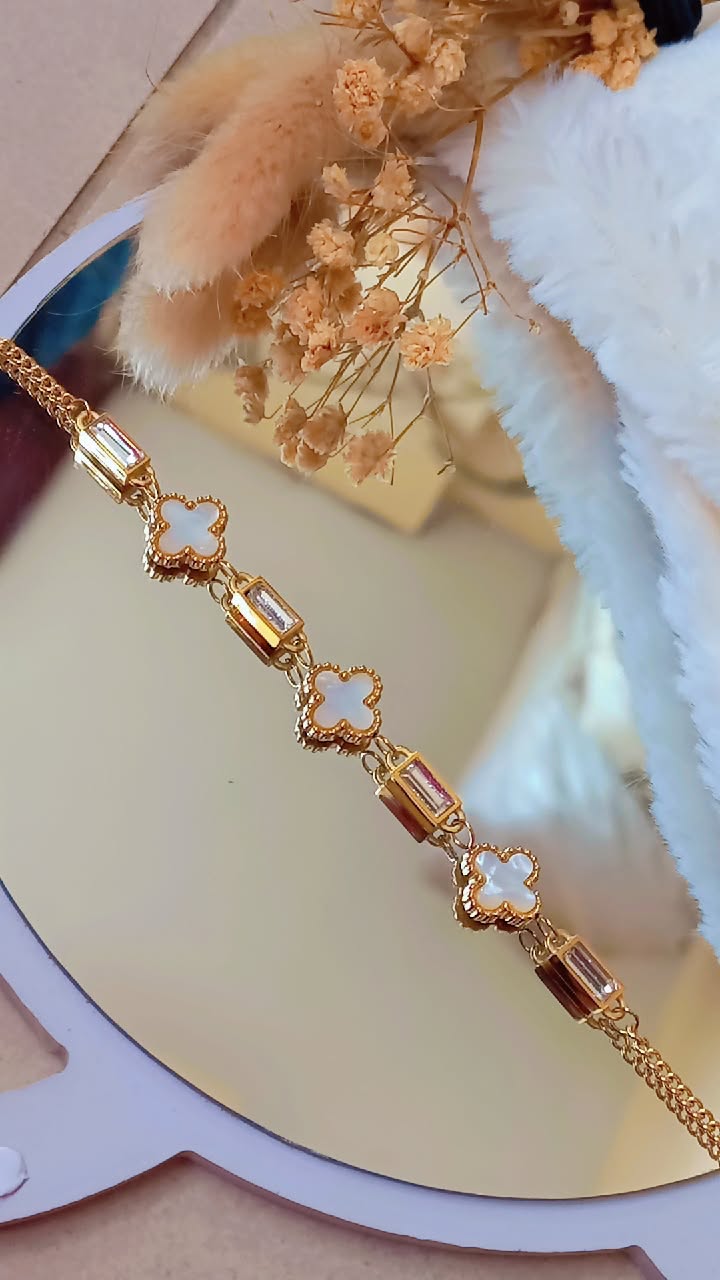 Clover Tube Bracelet - Coco Pearls