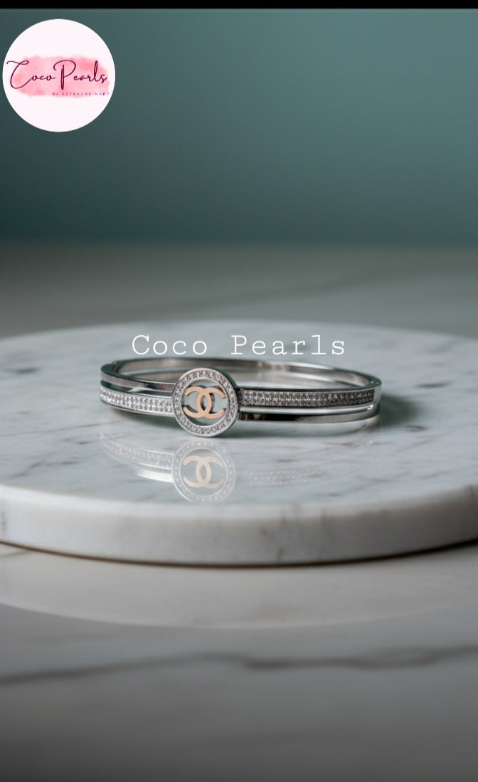Coco Charm Handcuff - Coco Pearls