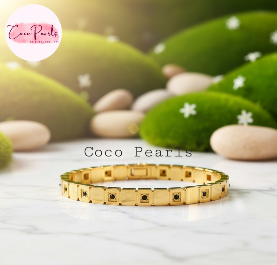 Daisy Gold Handcuff - Coco Pearls