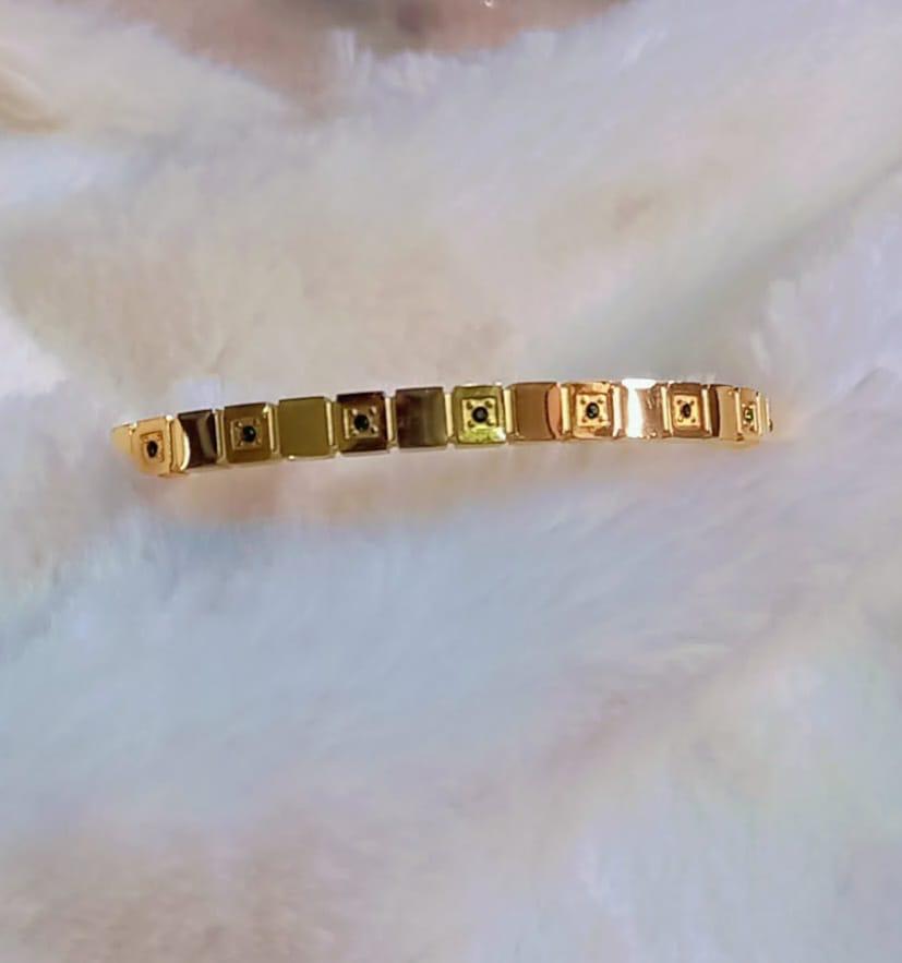 Daisy Gold Handcuff - Coco Pearls