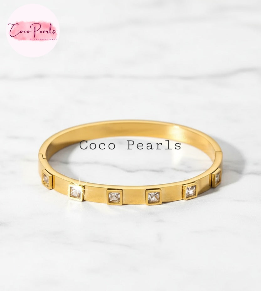 Diamond Studded Handcuff - Coco Pearls