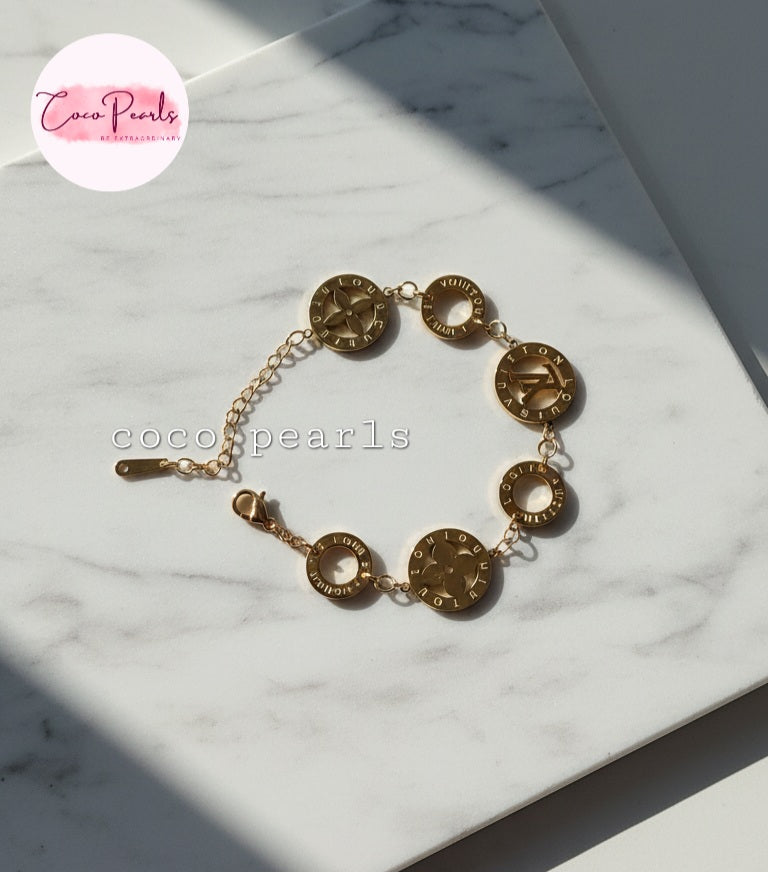 Gold Disc Bracelet