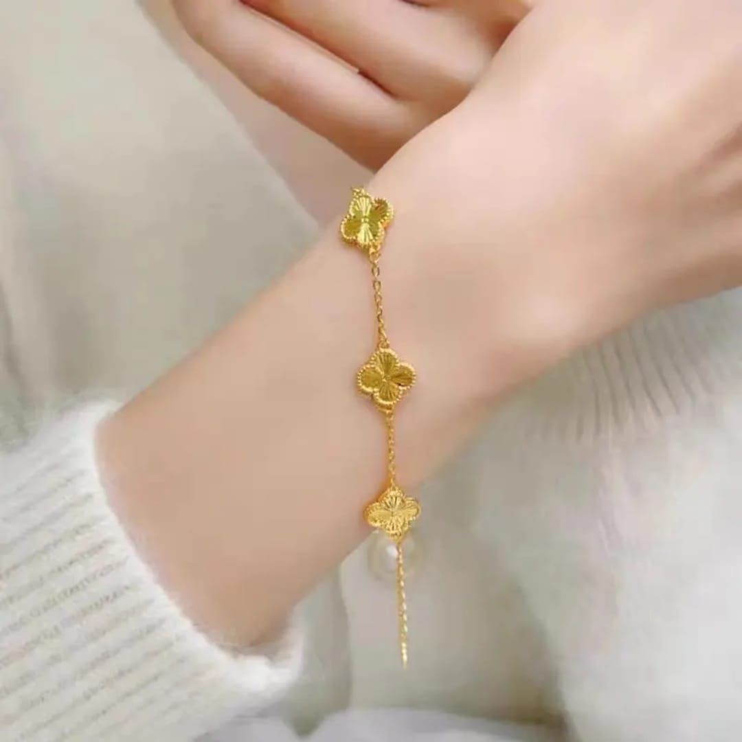 Golden Clover Bracelet - Coco Pearls