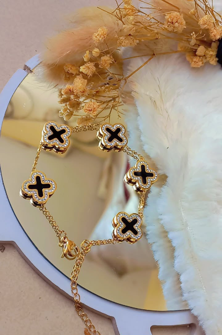 Lucky Clover Bracelet - Coco Pearls