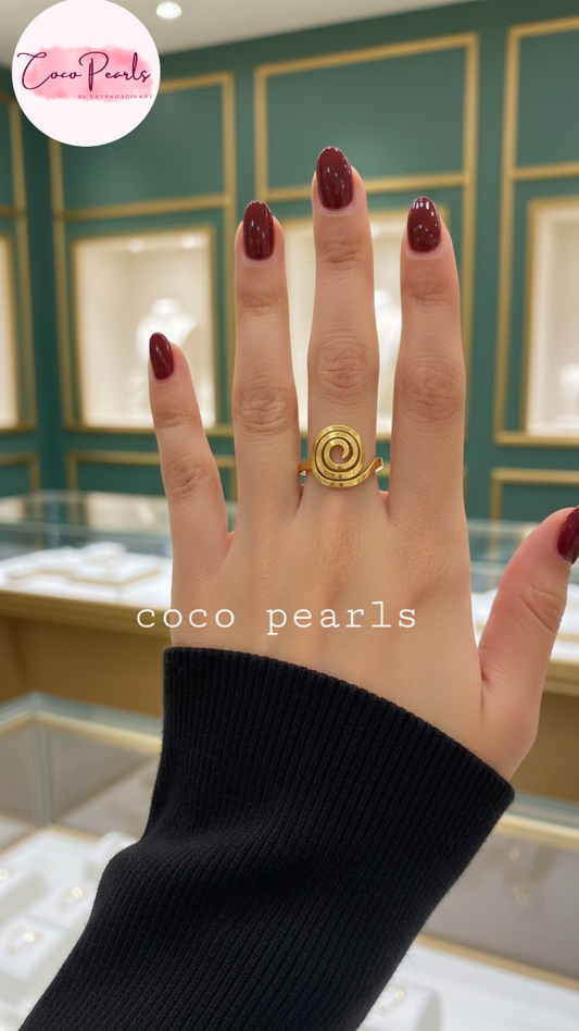 coco pearls stainless steel anti tarnish Gold spiral ring on hand
