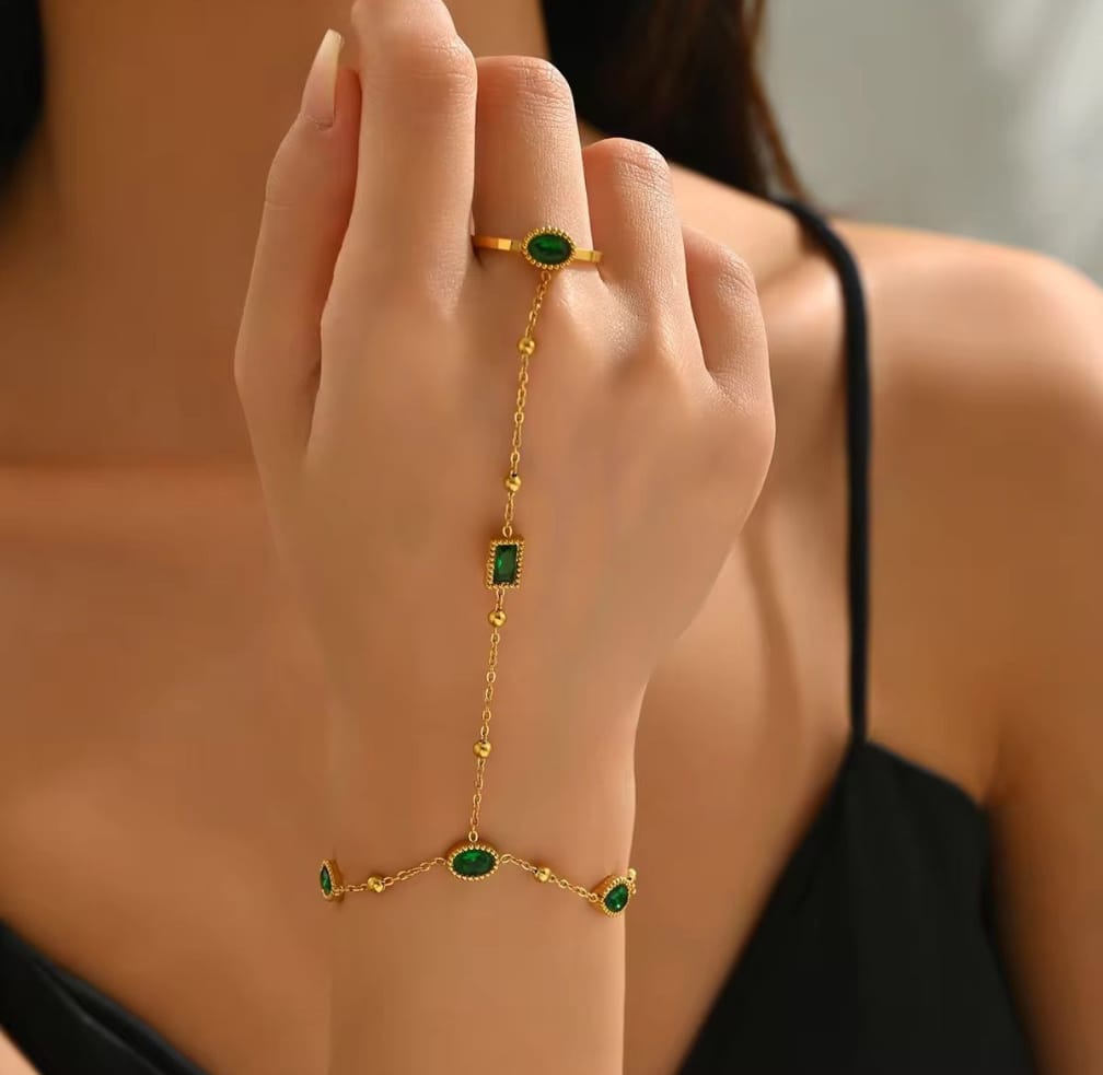 Anja / Hand Harness