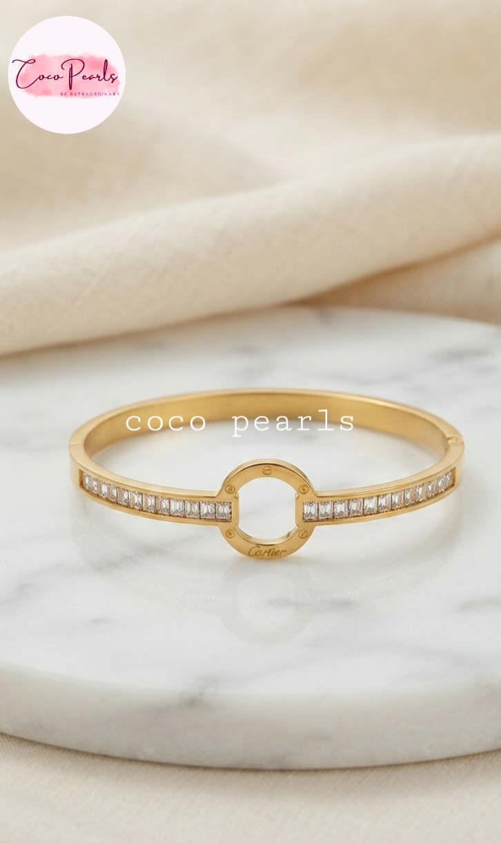 Coco pearls stainless Steel anti tarnish gold diamond handcuff with circle in center 