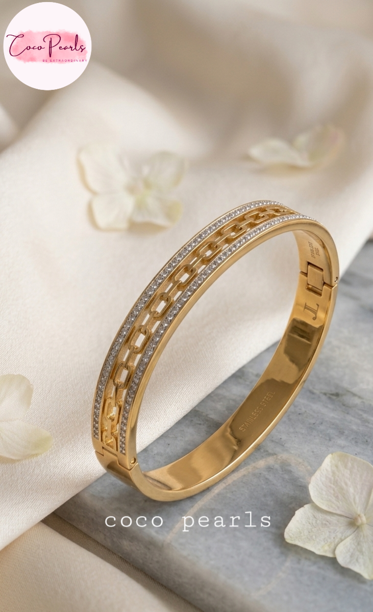 Coco pearls stainless Steel anti tarnish bangle bracelet with a double row of pavé-set clear stones