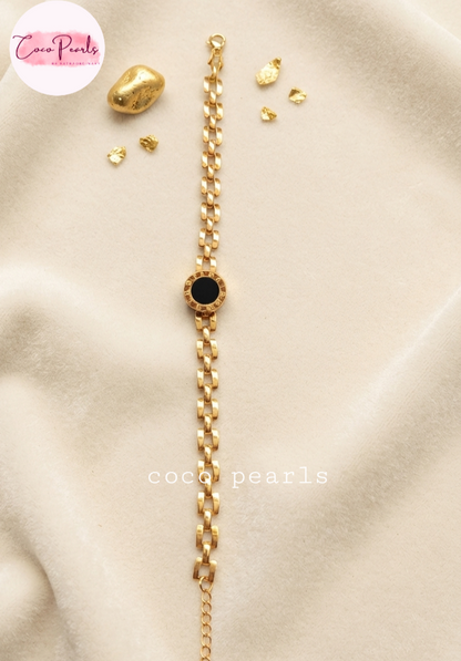 Coco pearls stainless Steel anti tarnish gold  royal onyx bracelet with black roman circle in center 