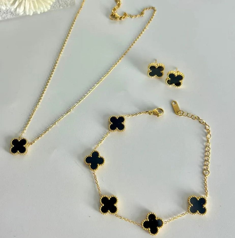 Black Clover Set (dotted) - Coco Pearls