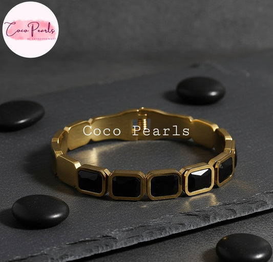 Black Gem Handcuff - Coco Pearls