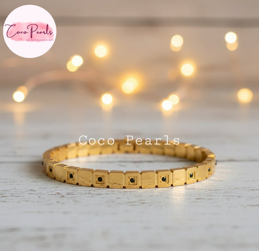 Daisy Gold Handcuff - Coco Pearls