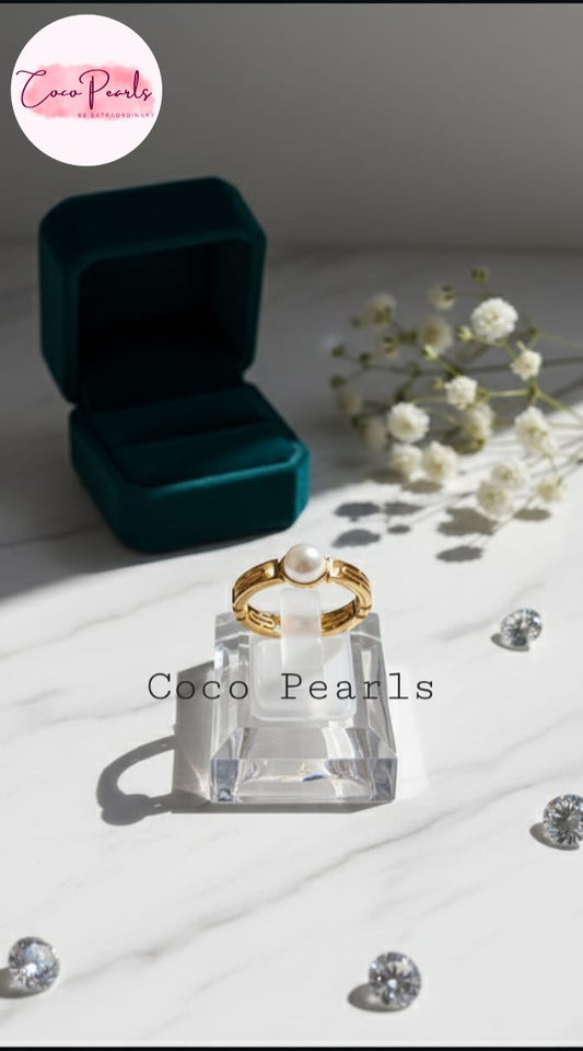Coco Pearls Stainless Steel Anti Tarnish Gold pearl crown ring with pearl on top with golden band