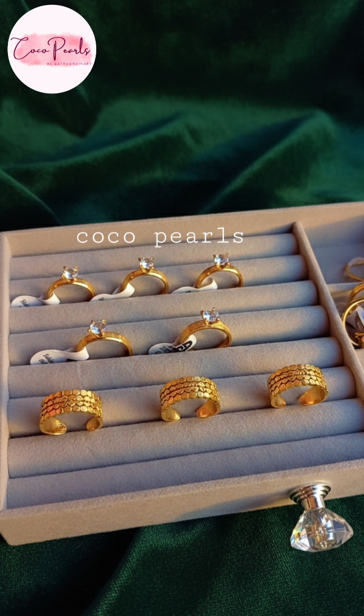 coco pearls stainless steel anti tarnish gold rings displayed in a box