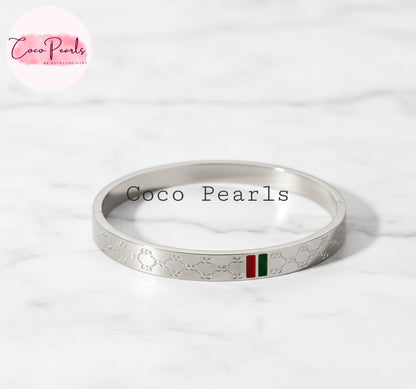 Silver Vibes handcuff - Coco Pearls
