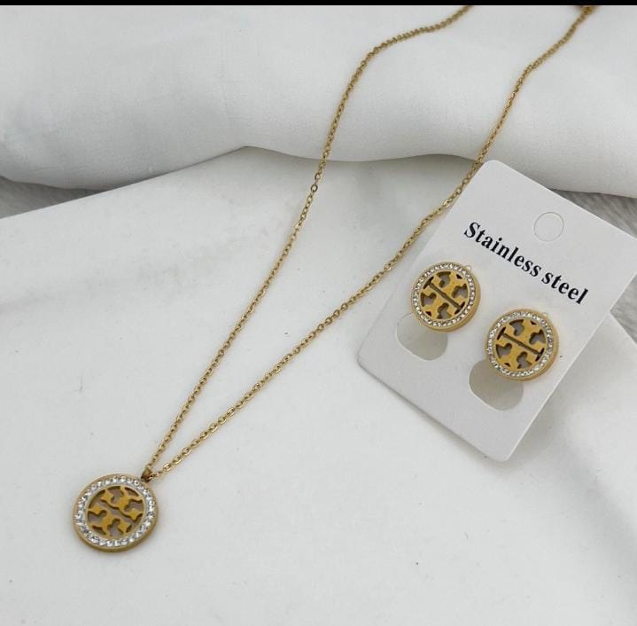 Coco Pearls Stainless Steel Anti Tarnish Gold sparkly vibe set with diamond studded necklace on a white background