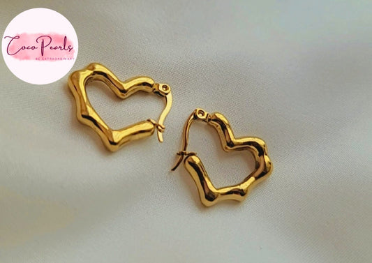Twisted Heart Hoops - Coco Pearls