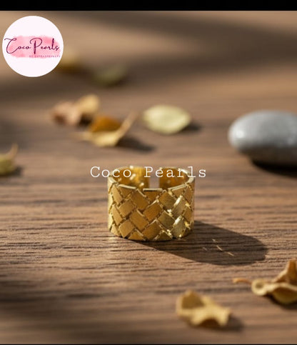 Woven Glow Ring (adjustable) - Coco Pearls
